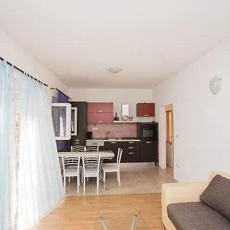 Arjan Apartamento Dugi Rat